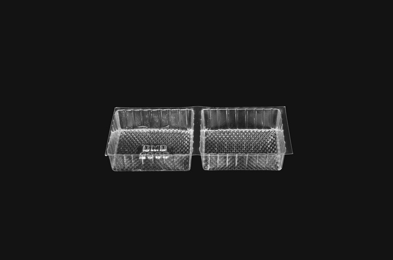 DMD 64Half - 2 Cavity Square Slice Tray